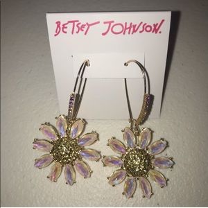 !SALE! NWT- Authentic Betsey Johnson Earrings